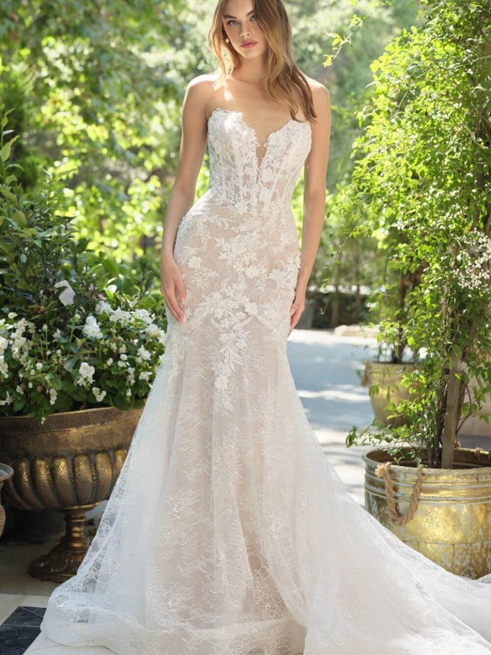 New Strapless Floral Lace Embellished Wedding Gown w/ Sweeping Train CD WL072